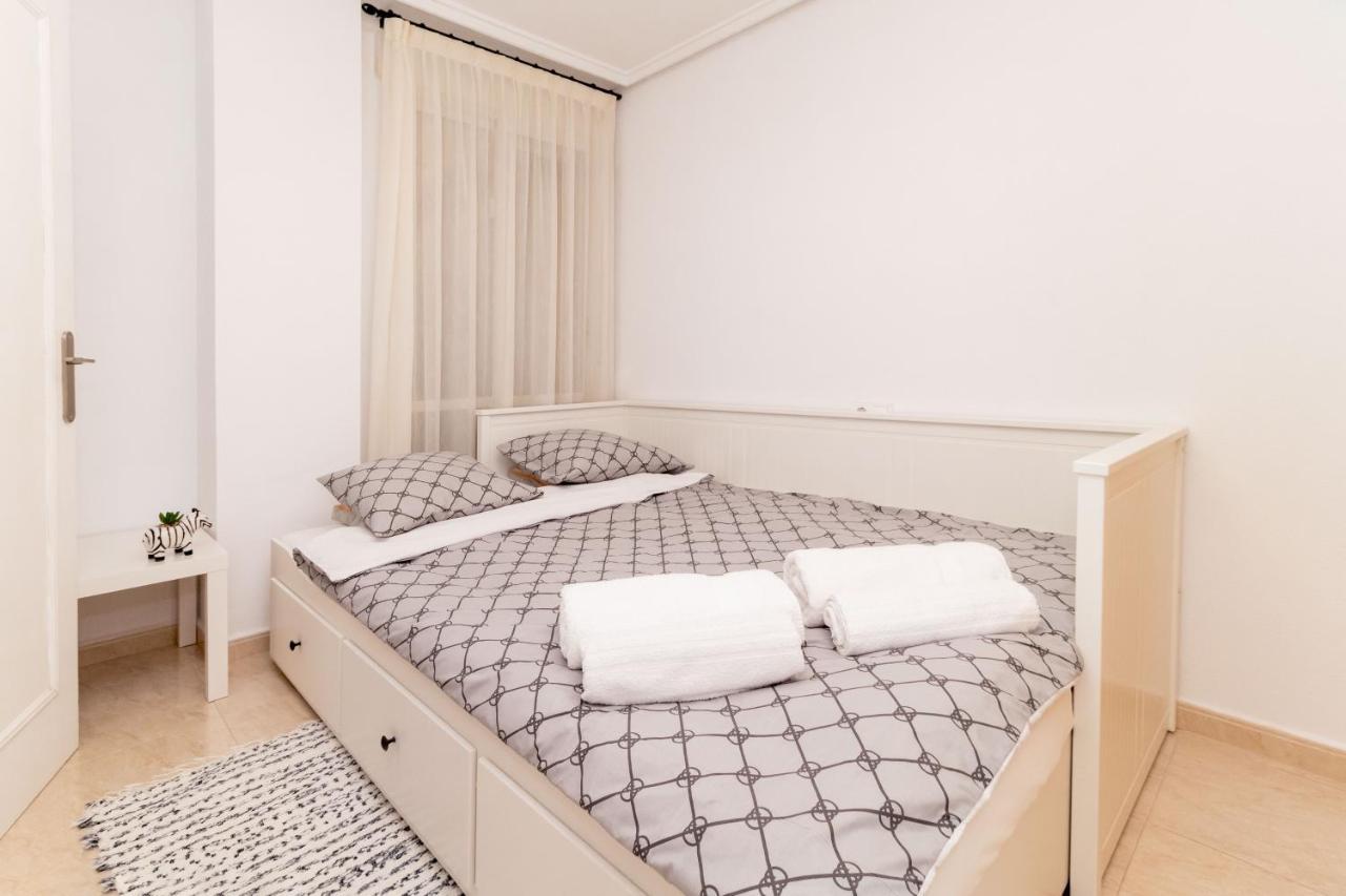 Appartamento Apartamento Asta Torrevieja Esterno foto